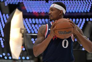 解說(shuō)：就地重建對(duì)快船來(lái)說(shuō)也不現(xiàn)實(shí) 他們?nèi)陜?nèi)就有一個(gè)首輪