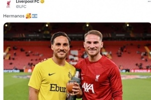 一起入選阿根廷國家隊！利物浦社媒曬麥卡與哥哥合照：兄弟