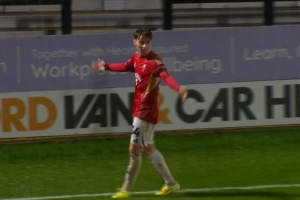 尼基·巴特18歲兒子魯本代表索爾福德城首次首發(fā)，并打進(jìn)兩球