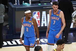 解說(shuō)：雷霆打崩流量大隊(duì)展現(xiàn)T0球隊(duì)實(shí)力 能逼出末節(jié)SGA的球隊(duì)不多