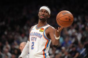 美記：亞歷山大作為后衛(wèi)場(chǎng)均封蓋進(jìn)聯(lián)盟前列 說(shuō)明他防守更加專注