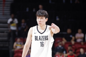 朱芳雨：不能要求楊瀚森首年滿足所有期待 姚易新秀賽季也有波動