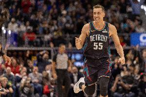 優(yōu)質(zhì)射手！鄧羅半場7中4&3記三分拿下13分1板2助1斷1帽