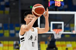 定海神針！黃思靜全場(chǎng)得到10分12板4助1斷3帽 正負(fù)值+10