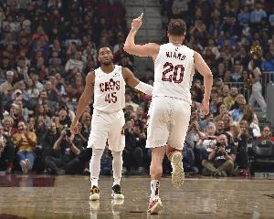 左腳應(yīng)力性反應(yīng)&本季還未出戰(zhàn)！Scotto：尼昂一周后接受復(fù)查