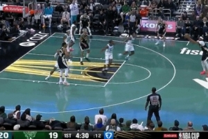 高射炮來(lái)了！特納弧頂加長(zhǎng)三分再進(jìn) 1分鐘內(nèi)連中3記三分！