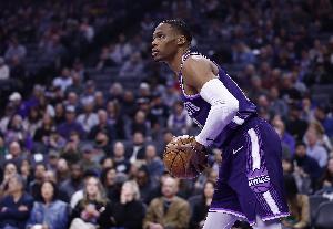 得分不夠助攻來湊！威少首節(jié)1中0&罰球2中0 得分掛蛋但送4助攻