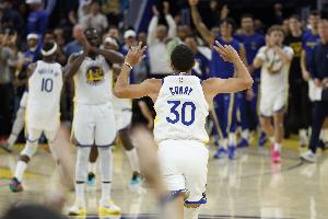 三分之王！庫里47場比賽至少投進9記三分 第2的利拉德僅14場