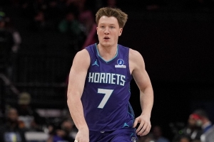 預(yù)定最佳新秀！4號秀克尼佩爾20中12&三分9中4砍生涯新高32分！