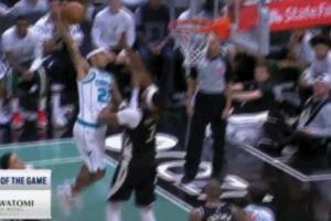 哥們你艾弗森??！特雷-曼恩直殺內(nèi)線騰空滑翔 炸裂單臂隔扣特納