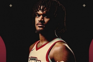 不愧是冠軍成員！狄龍·瓊斯16中10怒轟全場最高30分 另有7板5斷