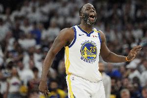 情商拿捏！追夢點(diǎn)名讓邊緣球員發(fā)言 使其登上全美直播！