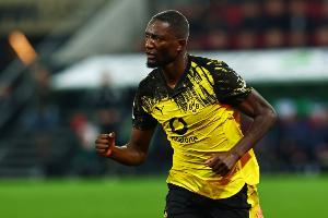 圖片報(bào)：吉拉西經(jīng)紀(jì)人正將其推薦給沙特，球員若前往薪資將能翻倍