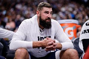 出場時(shí)間生涯新低！瓦蘭：約基奇不可替代 我就是努力帶好替補(bǔ)