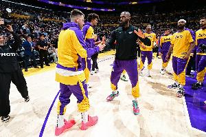 阿里納斯：詹姆斯早就接受二當家定位了 以他的球商這太簡單了