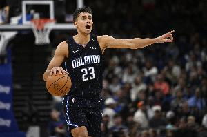 三分9中5！小瓦格納：席爾瓦接球投籃時自信心爆棚 他進(jìn)步太多了