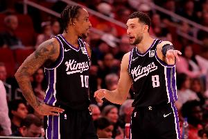 此起彼伏！拉文17中8砍下25+6+4 德羅贊10中3僅得6分5助攻