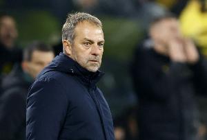 弗里克首次面臨佩德里德容加維同時(shí)缺席，中場(chǎng)將考慮四種不同選擇