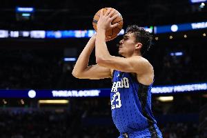 獲勝功臣！席爾瓦首發(fā)32分鐘 14中8&三分9中5砍下22分9板