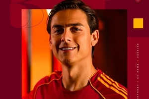 迪巴拉今天32歲生日，羅馬官推發(fā)文祝福：生日快樂！