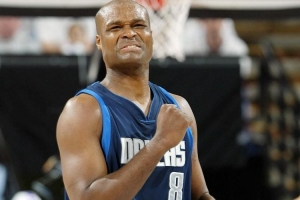 沒德克？喬·約翰遜：剛進(jìn)聯(lián)盟時 4號位只有安托萬·沃克投三分