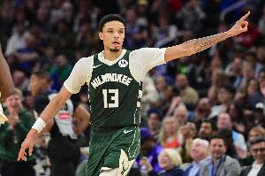 羅林斯賽季場均17+4+5&三項命中率54/48/81%！美媒：最快進步球員