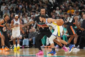 勇蜜吹爆庫(kù)里：我愛他遠(yuǎn)超阿耶莎 他是我花錢看NBA理由 歷史最佳