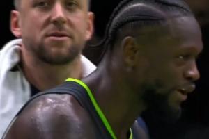 ??蘭德?tīng)柍爸S威少壓哨籃板：拿到了“威少式”的三雙！