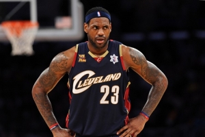 里基·戴維斯：本想和詹姆斯組成雙槍 但他卻光給我喂球自己不攻