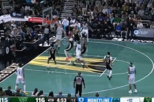 最佳新秀？！4號(hào)秀克尼佩爾突破甩開(kāi)特納 直接單臂戰(zhàn)斧劈扣！