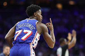 探花復(fù)蘇！埃奇庫姆15中6&4記三分拿到18分7板3助1斷