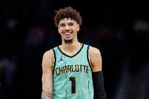 狼記：三球在面試時(shí)說(shuō)想當(dāng)美國(guó)總統(tǒng) 把森林狼嚇跑了