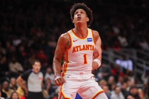 杰倫·約翰遜：隊(duì)友和教練給我信心 那讓我打得自由&不擔(dān)心犯錯(cuò)