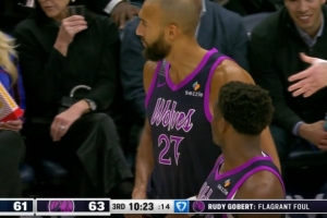 沒必要！戈貝爾推倒小哈達(dá)威還喋喋不休 被吹一級惡意犯規(guī)