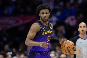 假首發(fā)?布朗尼前7分鐘7大數(shù)據(jù)掛0 垃圾時間1板1助1斷