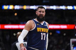 持續(xù)發(fā)力！瓦蘭補籃得手 掘金轟出8-0攻擊波打停森林狼