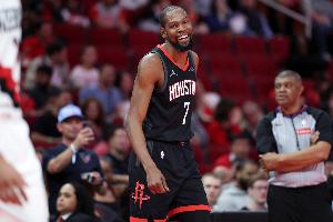 KD本賽季球權(quán)使用率26.4%生涯最低 場(chǎng)均出手16.5次 平生涯最低