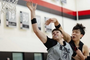 隊記：開拓者并沒有幻想短期內(nèi)奪冠 所以應該有時間培養(yǎng)年輕球員