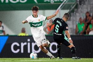 都體：尤文正密切關(guān)注埃爾切中場門多薩，但將面臨曼城和皇馬競爭