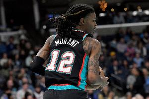 灰熊官方：莫蘭特因右小腿酸痛退出今日對陣騎士的比賽