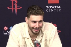 申京：打進(jìn)絕平球我開心不起來因?yàn)榍懊媸д`了 但能贏球我很開心