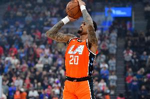 回暖！科林斯內(nèi)線得手 快船完成15-2縮小分差打停凱爾特人