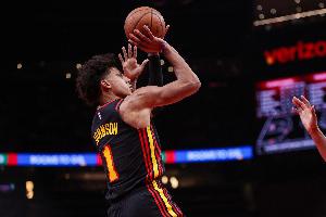 新鷹王！杰倫·約翰遜連續(xù)第三場20+10+5 本賽季約東字吉后第五人