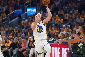 狀態(tài)也不錯！波杰姆斯基替補5分鐘 4中3拿到7分2助