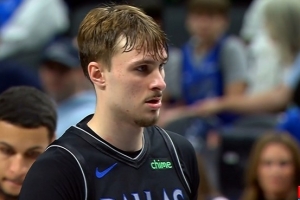 白熱化！弗拉格強(qiáng)攻造成殺傷 兩罰一中扳平比分