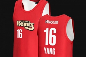 開拓者官博：楊瀚森混音隊16號球衣現(xiàn)已上架