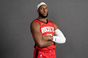 很尷尬！奧科吉正負(fù)值-18全場(chǎng)最低 無(wú)運(yùn)動(dòng)戰(zhàn)出手僅得1分2板1助2斷