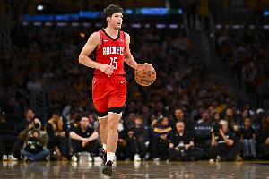 自信爆表！謝潑德先是反擊急停中投 再突破回拉瀟灑干拔三分！