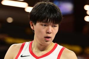 3中0之后連得7分！楊瀚森次節(jié)球權(quán)提升 籃下連中3球 包括1個(gè)2+1！