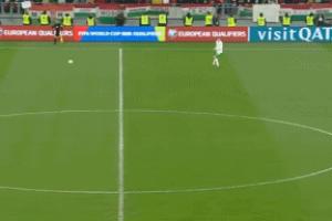 瘋狂的劇情！凱萊赫壓哨長傳發(fā)動最后一攻，送索博、凱爾凱茲出局